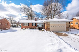 1876 Dunellon Dr, Cleveland, OH 44124