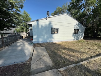 210 Montana Ave, Shelby, MT 59474