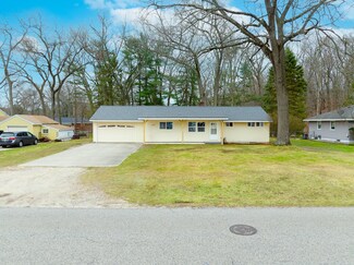 1953 Maryland Blvd, Norton Shores, MI 49441