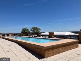 910 M St NW Unit 616, Washington, DC 20001