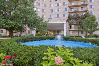 6933 N Kedzie Ave Unit 912, Chicago, IL 60645