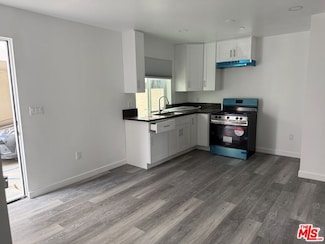 6642 Irvine Ave, Los Angeles, CA 91606