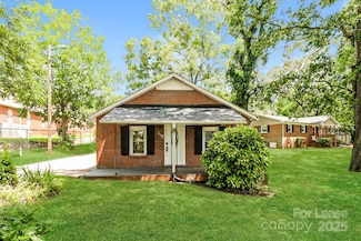 215 S Pinchback Ave, Bessemer City, NC 28016