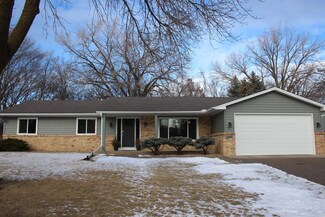 11140 40th Ave N, Plymouth, MN 55441