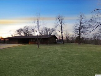 1781 E 2950th St, Clayton, IL 62324