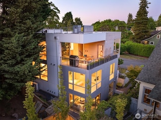 5567 Wallingford Ave N, Seattle, WA 98103
