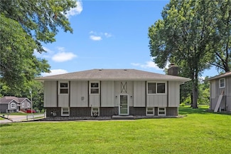 1301 Quincy St, Leavenworth, KS 66048