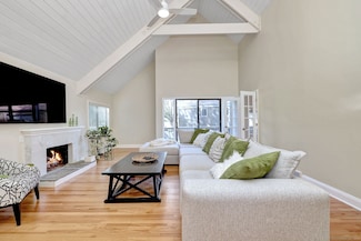 193 Bayfield Ln Unit B, Stratford, CT 06614