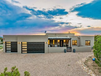 3 Tren Viaduct, Santa Fe, NM 87508