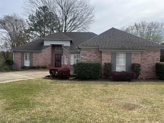 2615 Fair Oaks Dr, Montgomery, AL 36117