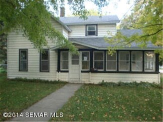 402 S Mantorville Ave, Kasson, MN 55944