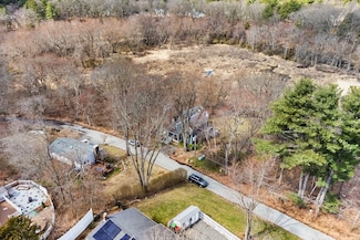 81 Riverview Cir, Wayland, MA 01778