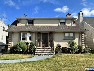 231 Falmouth Ave, Elmwood Park, NJ 07407