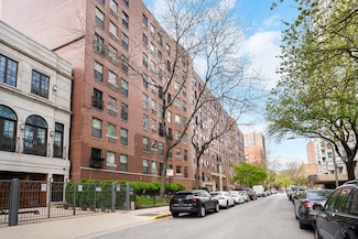 711 W Gordon Terrace Unit 103, Chicago, IL 60613