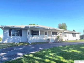 2205 Hidden Canyon Rd, Plattsmouth, NE 68048
