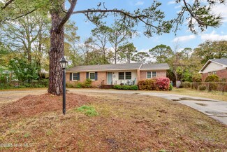 5405 Ridgewood Heights Dr, Wilmington, NC 28403