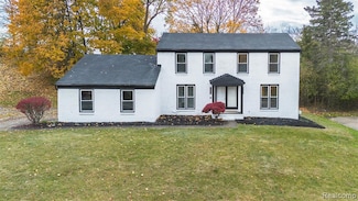 5435 Tequesta Dr, West Bloomfield, MI 48323