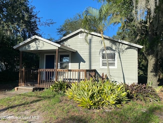 1907 Fletcher St, Melbourne, FL 32901