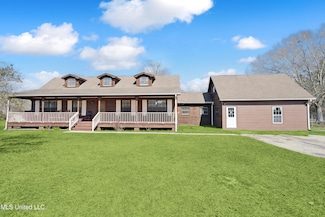27 Hartman Rd, Carriere, MS 39426