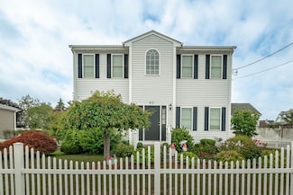 53 Somerset St, Fall River, MA 02721