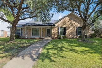 2714 Spartacus Dr, Grand Prairie, TX 75052