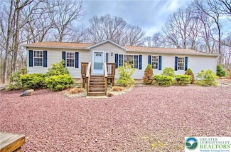 24 Penn Dr, Jim Thorpe, PA 18229