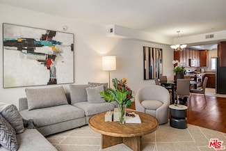 109 S St Andrews Place Unit 5, Los Angeles, CA 90004