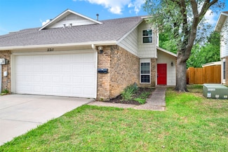 2209 & 2211 Heritage Cir, Carrollton, TX 75006