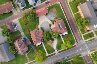 202 W Poplar St, Harrisburg, IL 62946