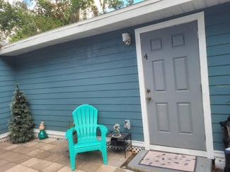 8923 N Lynn Ave, Tampa, FL 33604