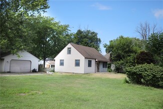 882 Lakewood Beach Dr, Sheffield Lake, OH 44054