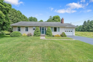 206 Oswego River Rd, Phoenix, NY 13135