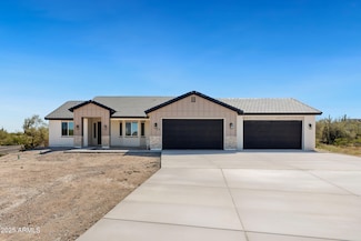 1687 E Creek Canyon Rd, Phoenix, AZ 85086