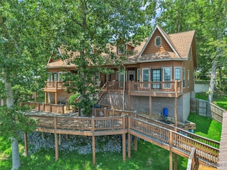 215 Hickory Rd, Titus, AL 36080