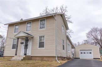 15 Grove St, Geneva, NY 14456