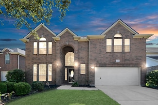 9006 Sunny Brook Ln, Pearland, TX 77584
