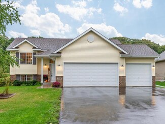 2476 River Bend Trail, Mayer, MN 55360