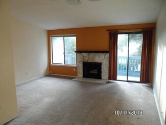 1313 W James St Unit 2, Kent, WA 98032