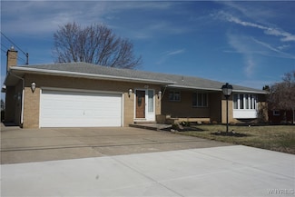 480 Lakeview Ave, Orchard Park, NY 14127