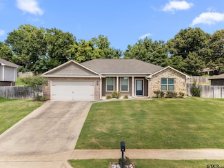 409 Mission Crest Cir, Lindale, TX 75771