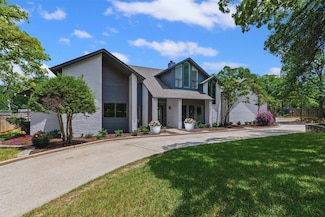 2109 Greta Ln, Fort Worth, TX 76120