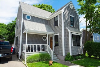 112 Connection St, Newport, RI 02840