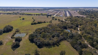1015 Cr 268, Snook, TX 77878
