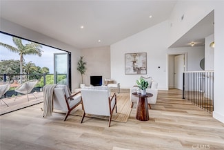 329 Calle Mayor, Redondo Beach, CA 90277