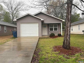 310 Meadow St, Rainbow City, AL 35906