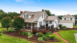 3412 Smithtown Rd, East Bend, NC 27018