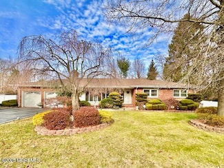 20 Gillen Dr, Parlin, NJ 08859