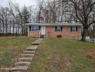 1698 Elgin Dr, Morristown, TN 37814
