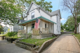811 Park St SW, Grand Rapids, MI 49504