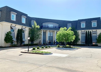1114 Sherwood Ln Unit B-2, Nichols Hills, OK 73116